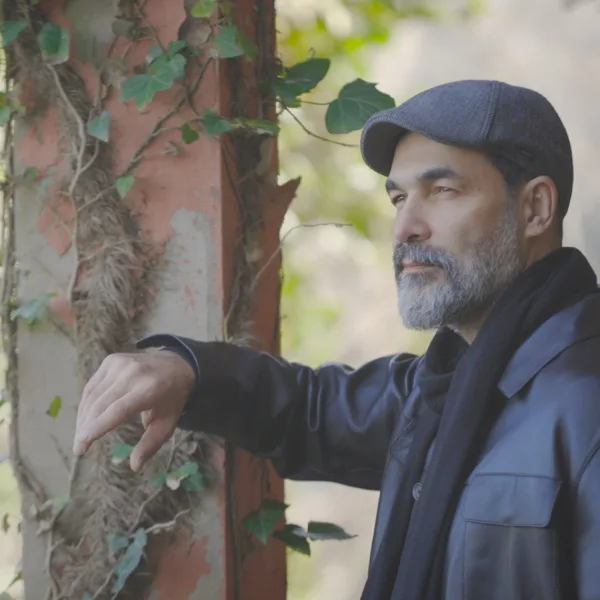 İçinde Bir Sızı Kalır — Uğur Işılak